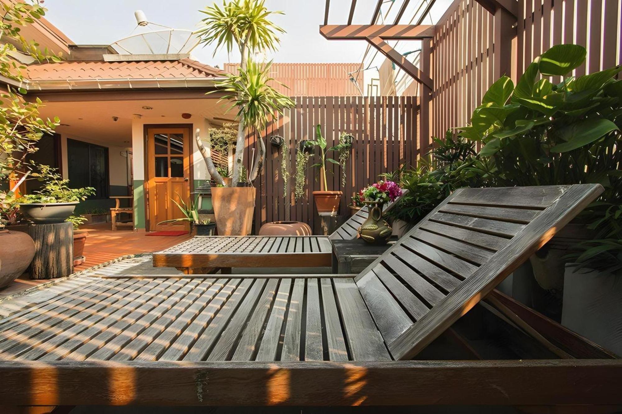 Pannee Lodge Khaosan - Sha Plus Bangkok Exterior photo